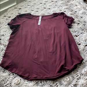 Lulu Lemon Top in Maroon